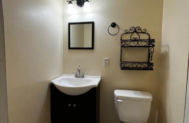 2 bedroom, 1 1/2 bath house located in Kellogg, Idaho Gallery 3