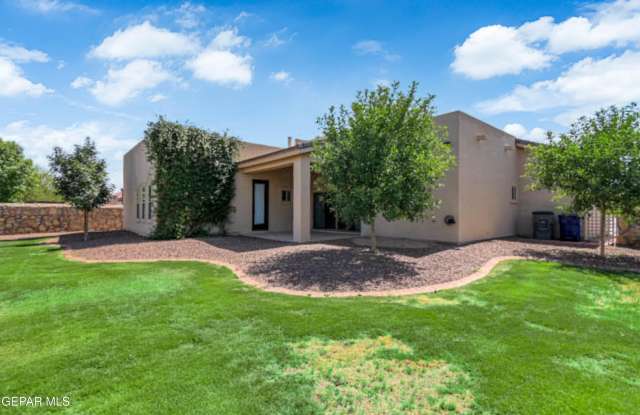 5648 VALLEY OAK Drive Gallery 2
