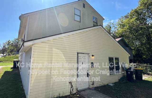 4140 E 60th Terr - 4140 East 60 Terrace, Kansas City, MO 64130