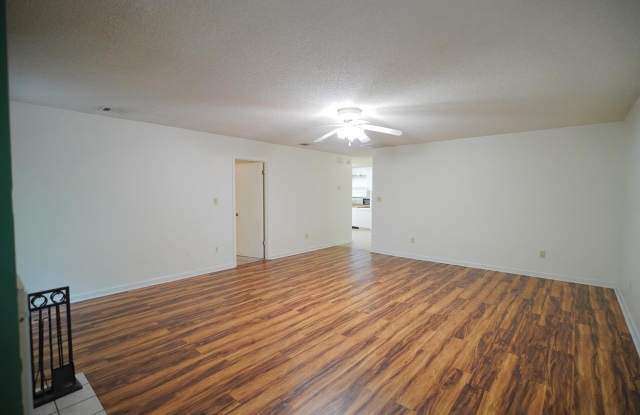 828 Ashlyn Forest Drive Gallery 4
