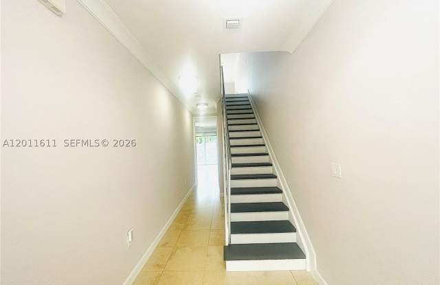 822 NE 19th Ave Gallery 3