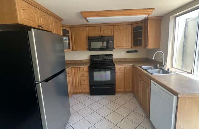 2 Bedroom 1.5 Bath townhouse in Escondido photos photos