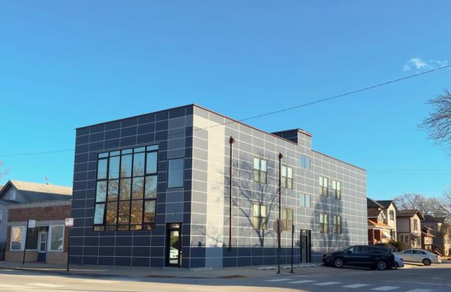 7427 W Addison St photos photos