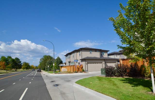 3 bd/2.5 ba Townhome! - 206 West Jamison Court, Littleton, CO 80120