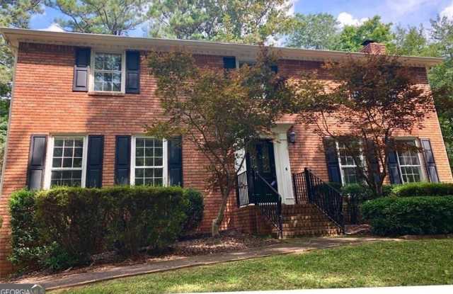 2408 Crooked Tree Court photos photos