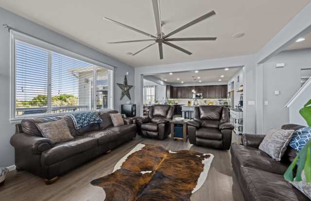 Gorgeous home with spectacular Front Range views! Gallery 4