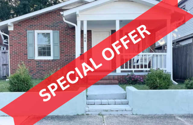 ***SPECIAL OFFER*** 3 Bed 1 Bath Single Family Brick Home photos photos