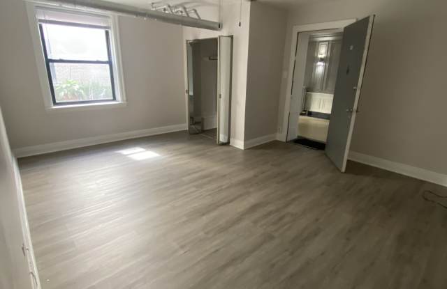 5120 S Harper Ave Gallery 1
