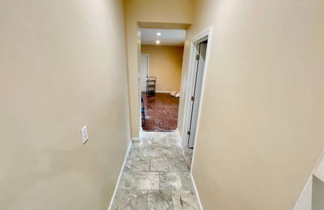 1601 Overing St, #1F Gallery 4