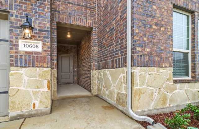 Located in the Woods at Lindsay Place community in Anna, this newly built single-family home (2025) offers 4 bedrooms, 3 bathrooms, and about 2,555 sq ft of living space on a 0.15-acre lot. photos photos