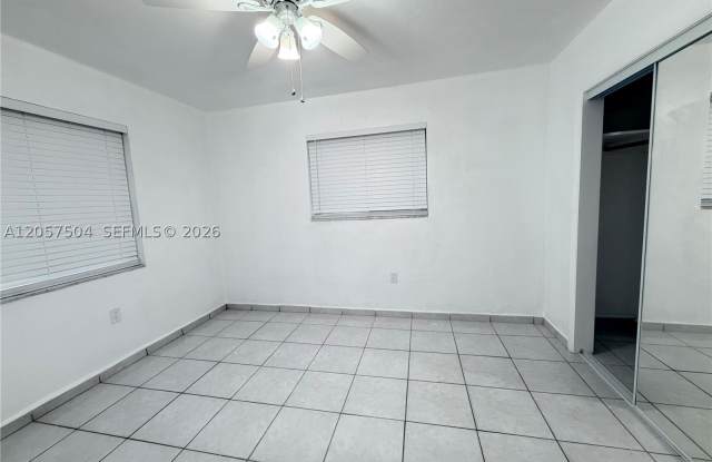 1860 SW 22nd St Gallery 3