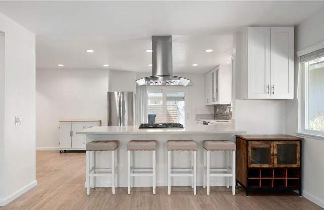 16912 Canyon Ln photos photos