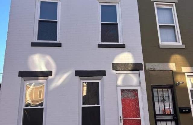 1308 West Lippincott Street Gallery 1