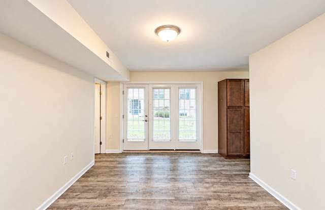 Move-in Ready Villas at Southern Ridge Apartment Gallery 4