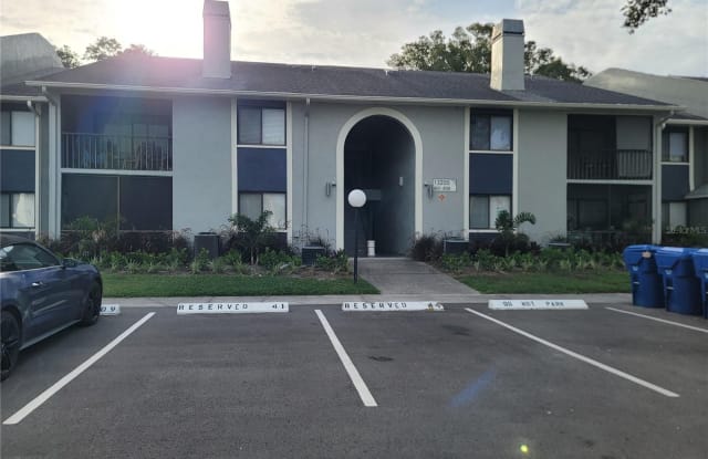 13205 WHISPERING PALMS PLACE SW - 13205 Whispering Palms Place Southwest, Largo, FL 33774