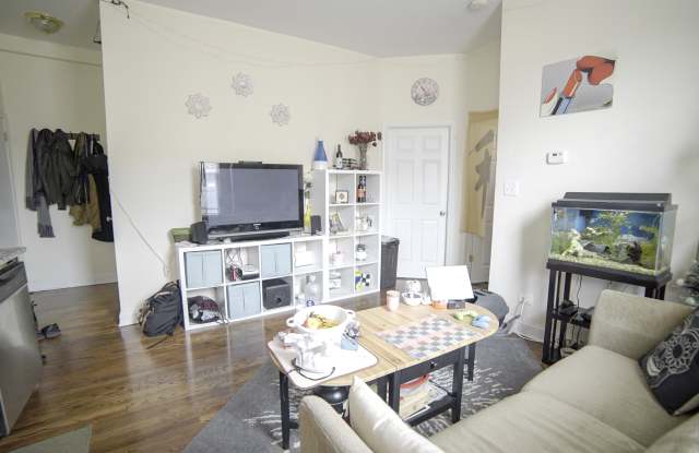 1322 W. 18th Place - 2R Gallery 2