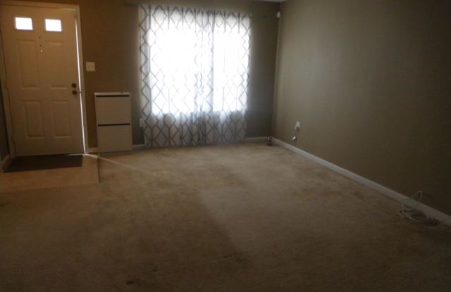 7721 WOLFORD WAY Gallery 3