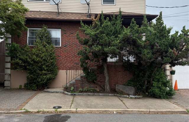 41 Madison Avenue - 41 Madison Avenue, Westbury, NY 11590