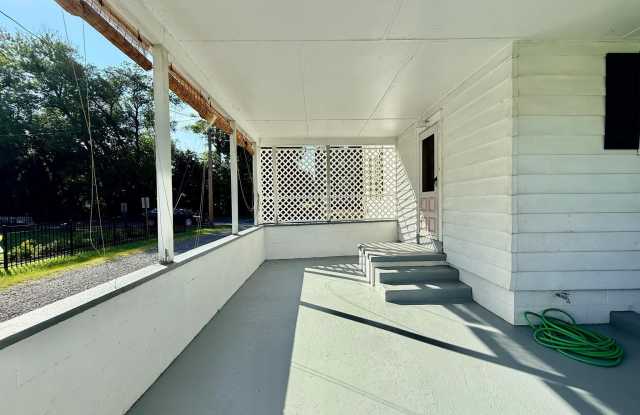 225 E 2ND Avenue Gallery 3