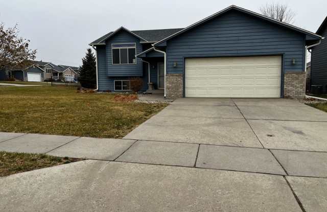 5 Bed/2 Bath Rental Home on West Side! photos photos