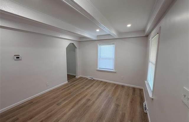 8226 Prospect Avenue Gallery 4