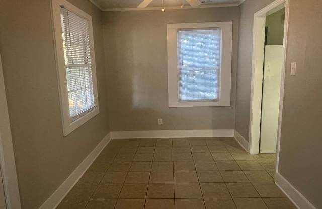 Adorable 3 bedroom 1 bath home with a carport . Located in Rock Hill Gallery 4