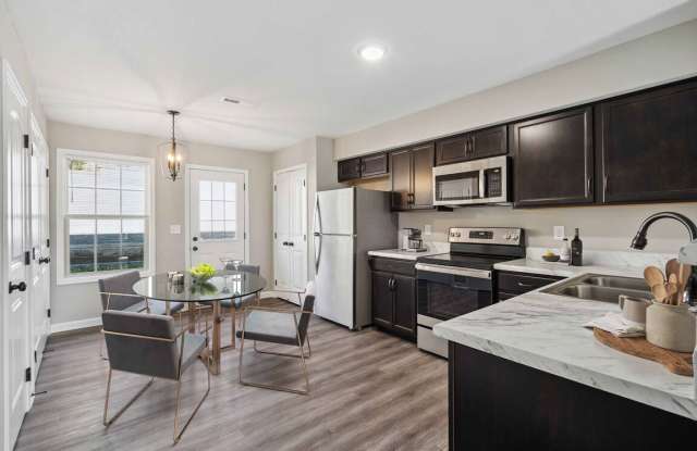 Center Pointe Townhomes Gallery 2