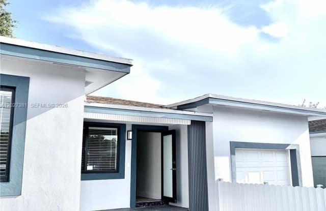 2956 NW 47th St photos photos