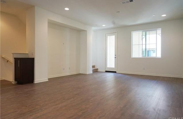 2777 Fina Street Gallery 3