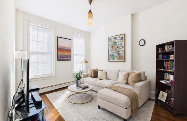 Spacious 2BR/1.5BTH House w/ W/D, Patio JUNE 10 photos photos