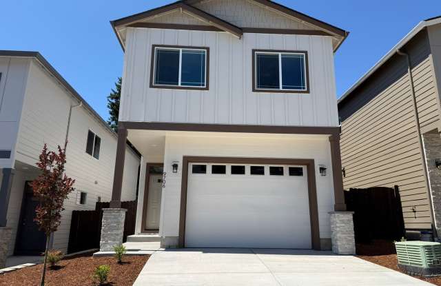 Beautiful Three Bedroom New Construction Home For Rent photos photos
