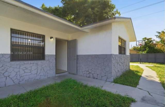 4120 SW 19th St photos photos