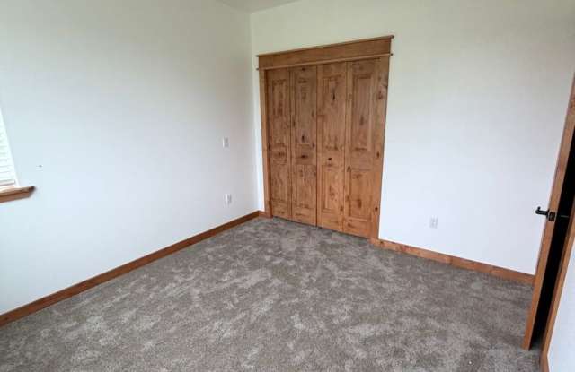3 bedroom 2 bath custom home Gallery 4