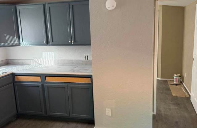 Newly Remodeled 2BD/2BA Trailer home $1450 a month, available 8/15 for year-long lease photos photos