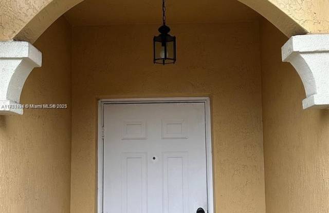 10760 NW 82nd Ter - 10760 Northwest 82nd Terrace, Doral, FL 33178