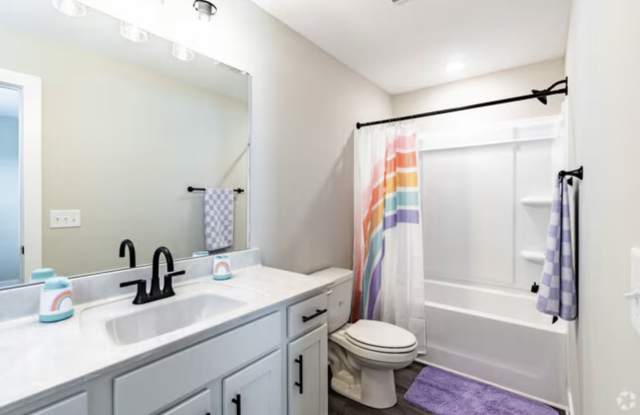 446 Glenda Ct Gallery 4