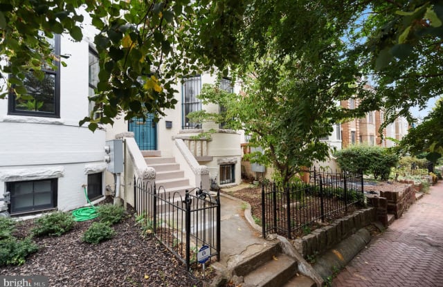 52 U ST NW #ENGLISH BASEMENT - 52 U Street Northwest, Washington, DC 20001