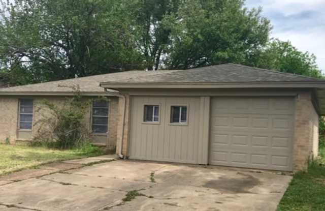 3913 Arnold Drive - 3913 Arnold Drive, Fort Worth, TX 76140