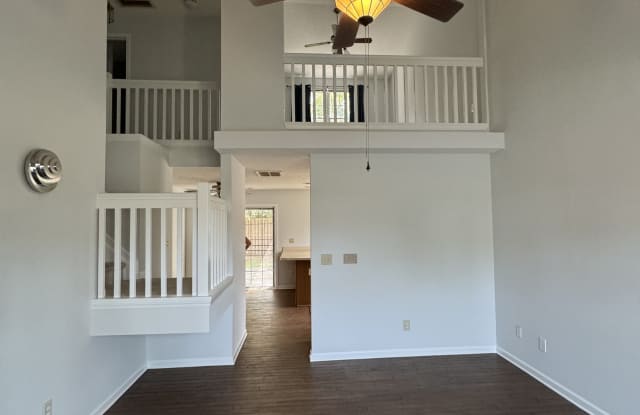 3511 Crepe Myrtle Ct Gallery 2