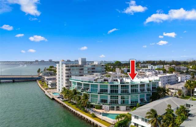 2000 Bay Dr - 2000 Bay Drive, Miami Beach, FL 33141