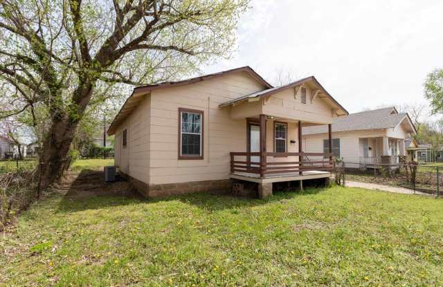 SECTION 8 WELCOME - NEWLY RESTORED - 2 BEDROOM - HARDWOOD FLOORS - 1607 North Lewis Place, Tulsa, OK 74110