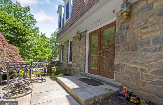 14001 N COMMONS WAY Gallery 2