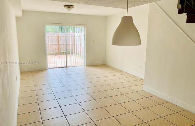 15102 SW 81st St photos photos