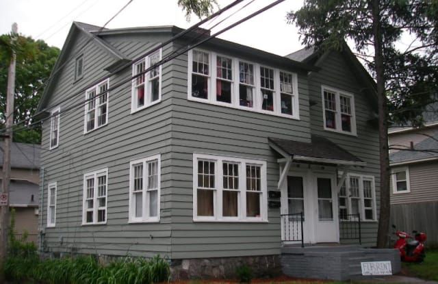 110 Trowbridge NE Gallery 2