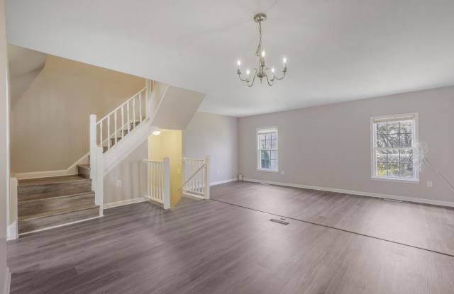 7314 Eggar Woods Ln Gallery 4
