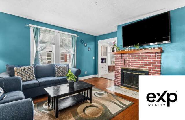65 Rochelle St. photos photos
