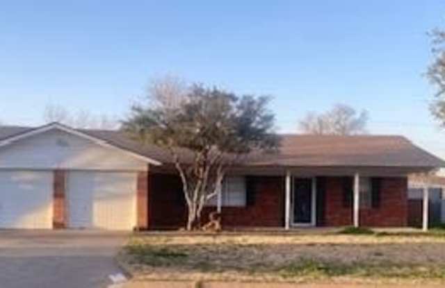 2604 Frontier Dr photos photos