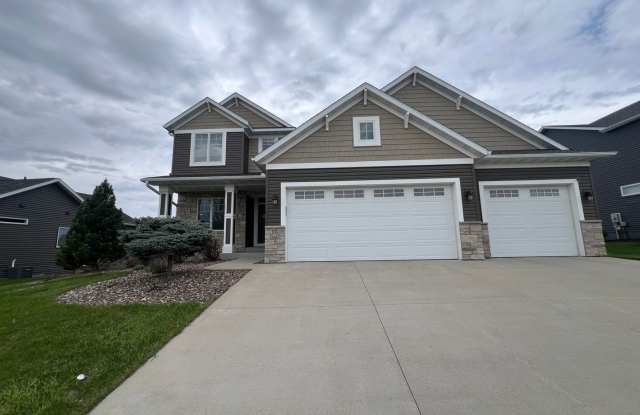 Beautiful 5-bed, 3.5-bath Single Family Home! photos photos