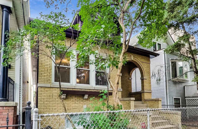 1521 W Nelson Street photos photos
