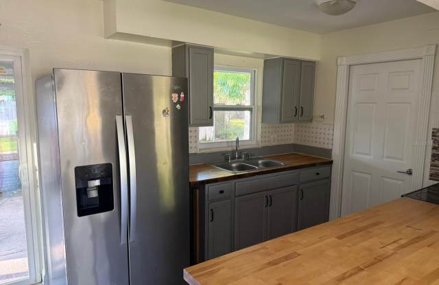 323 NEW MEADOWS Court Gallery 4